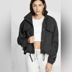 NWOT Athleta Parachute rain and wind breaker